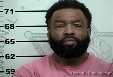 Mugshot of SHAUN DEWAYNE THOMAS booked in Lafayette County, Mississippi on March 20, 2026