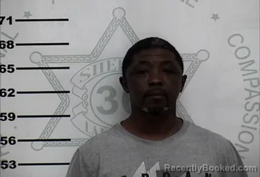 Mugshot of MARIO JAQUITE DAVIS