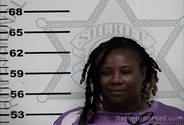 Mugshot of ROKLITHA LAQUNA MYLES