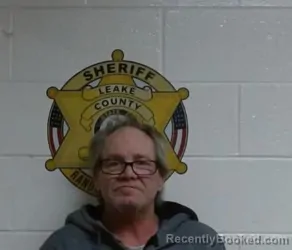 Mugshot of PAUL W LOONEY