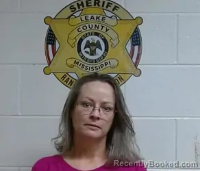 Mugshot of SHARON L HORN