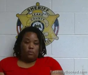 Mugshot of JERACINA FISHER