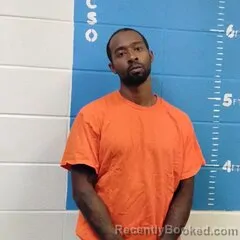 Mugshot of ANTOINE D OWENS booked in Lincoln County, Mississippi on April 4, 2026