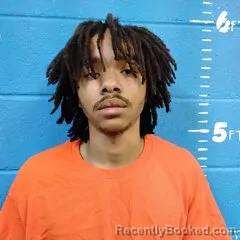 Mugshot of LATREVIOUS HUBBARD