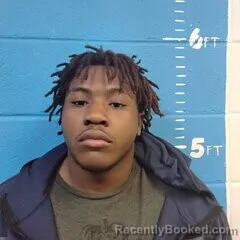 Mugshot of DEZIEONE DIGGS booked in Lincoln County, Mississippi on July 7, 2026