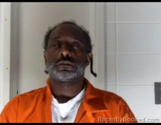 Mugshot of TONY LATARRANCE LOWE booked in Lowndes County, Mississippi on April 22, 2026