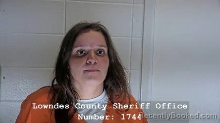 Mugshot of ASHLEY NICHOLE CRAVEN booked in Lowndes County, Mississippi on June 6, 2026