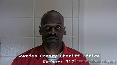 Mugshot of LAVARES DEMONZ EASLEY booked in Lowndes County, Mississippi on July 6, 2026