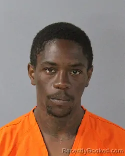 Mugshot of ROBERT KENTAVIOUS HUNTLEY booked in Madison County, Mississippi on April 4, 2026