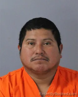 Mugshot of BULMARO ROBLERO-PEREZ