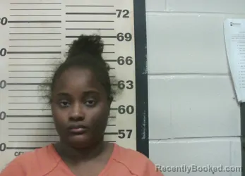 Mugshot of MARKAYLA ALEXIUS LEONARD