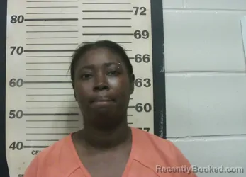 Mugshot of ALISHA SHUNTAE LUCIOUS
