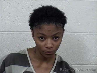 Mugshot of MOESHA JAJAUANNA SMALLIE