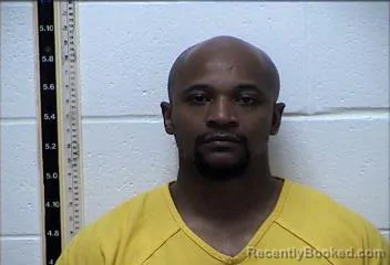 Mugshot of SYLVESTER TDARRYL GRAYS