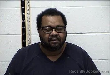 Mugshot of LUQUIN FRANK REID