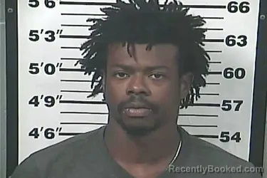 Mugshot of MICHEAL PAUL TRAVIS