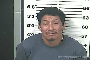 Mugshot of SANTIAGO LINARES