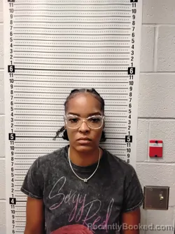 Mugshot of MAKAYLA MONTRENAE DAVIS booked in Tate County, Mississippi on May 25, 2026