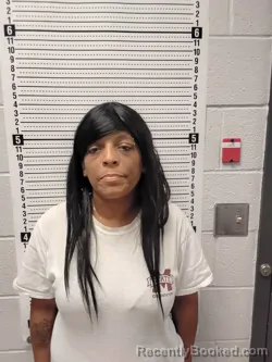 Mugshot of TYJUANA REYNOLDS booked in Tate County, Mississippi on April 24, 2026