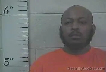 Mugshot of DEWAYNE LAMONT TAYLOR