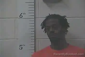 Mugshot of KSWAYA MOFFETT