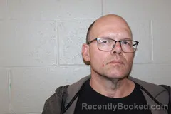 Mugshot of DUSTIN SMITH