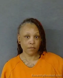 Mugshot of SHANTEE RENEE TRAYLOR
