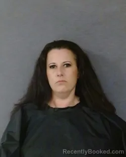 Mugshot of Jennifer Lynn Lamb booked in Glades County, Florida on August 17, 2026
