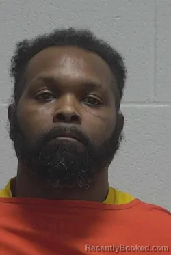 Mugshot of MARIO QUINTEZ SMITH