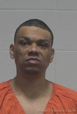 Mugshot of SANTOS GEOVANNI RODRIGUEZ