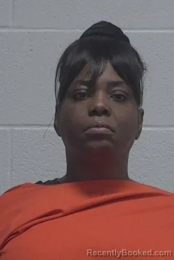 Mugshot of Sharkeenah Joyner Floyd booked in Wayne County, North Carolina on October 5, 2026