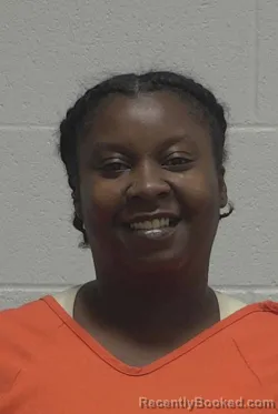 Mugshot of TYISHEKA BREONNA BOYETTE