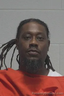 Mugshot of LEONARD DESHEA MIDDLETON booked in Wayne County, North Carolina on April 17, 2026