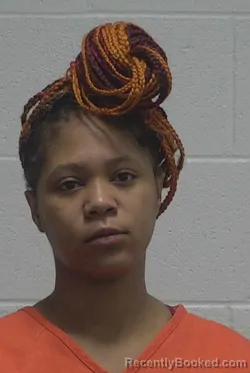 Mugshot of KAYLA LA`TREASE KORNEGAY