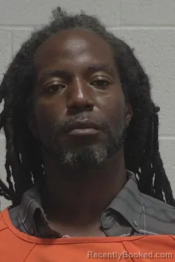 Mugshot of DARRIN DWAYNE DAVIS