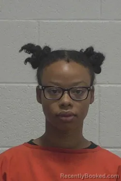 Mugshot of JADA JAWANA DAVIS booked in Wayne County, North Carolina on May 19, 2026