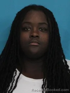 Mugshot of SHANTELLA GREEN