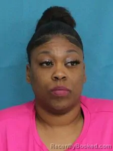 Mugshot of LATOIYA BURTON