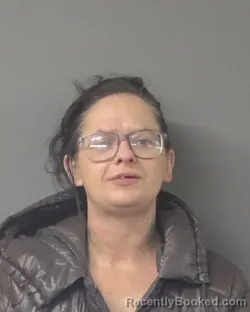 Mugshot of KRISTAL BRANDI CRUZ TAYLOR