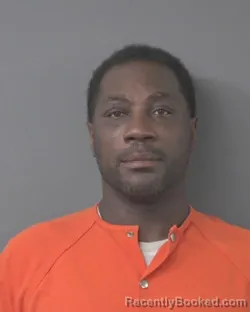 Mugshot of AVERY LARNELLE CUMMINGS