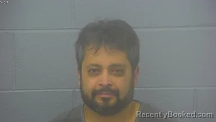 Mugshot of VICTOR MORA-LOPEZ