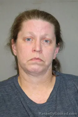 Mugshot of KIMBERLY SUE MCRACKEN