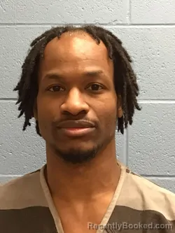 Mugshot of TRAVEON DEVON LEAVELL booked in Henry County, Missouri on April 24, 2026