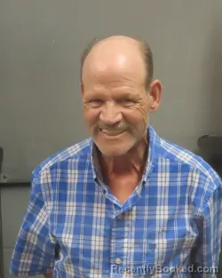 Mugshot of KENNETH W QUEEN