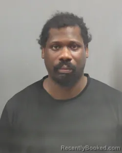 Mugshot of QUANTEZ DIONTA ROBERTS