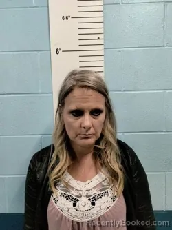 Mugshot of DAWN MARIE ABERNATHY booked in Lincoln County, Missouri on June 18, 2026