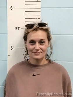 Mugshot of ELIZABETH RENEE GREMMINGER booked in Lincoln County, Missouri on April 26, 2026
