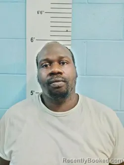 Mugshot of LIONEL LAMAR MOZEE