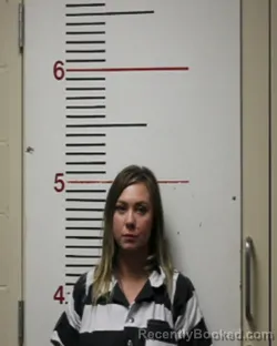 Mugshot of ALICIA ELIZABETH ARRINGTON