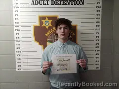 Mugshot of Garrett Logan Davis